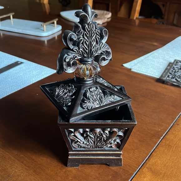 Decorative box - Picture 2 of 4